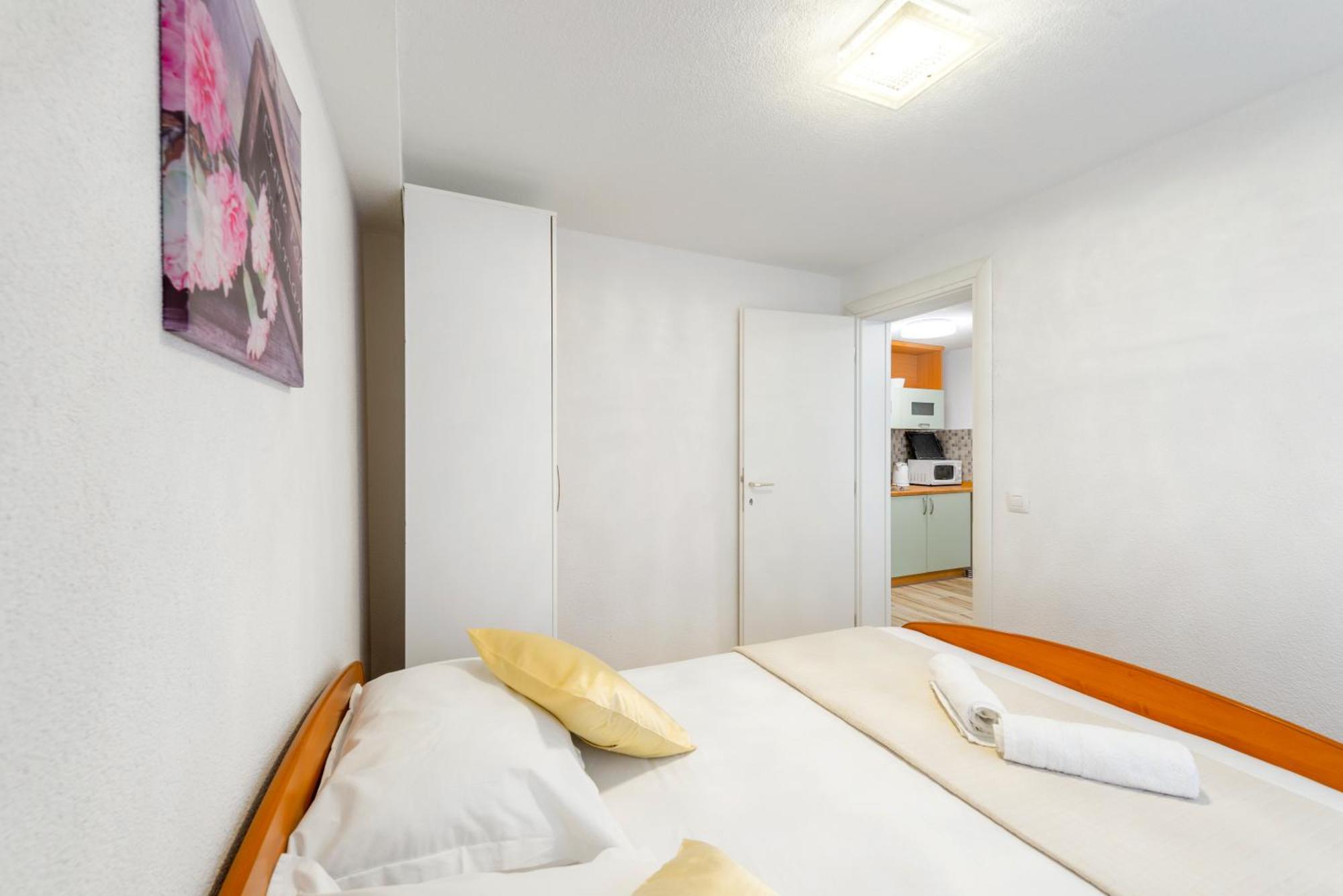 Apartments Roma Baška Voda Exteriör bild